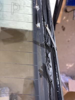 Стекло заднее 4F5845501 Audi A6 C6 седан