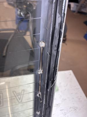 Стекло заднее 4F5845501 Audi A6 C6 седан