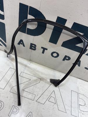 Направляющая стекла задняя левая 8E9839440AJ Audi A4 B6 avant