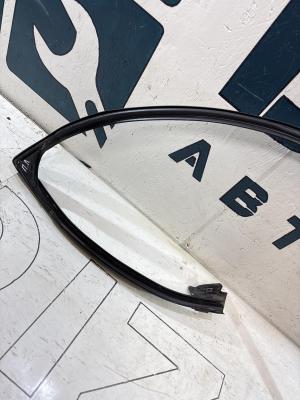 Направляющая стекла передняя левая 4B0837440AA Audi A6 C5 / A6 C5 Allroad