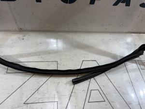 Направляющая стекла задняя правая 4F9839440 