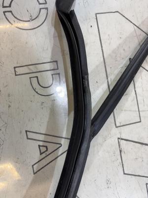 Направляющая стекла задняя правая седан 4B0837439 Audi A6 C5 / A6 C5 Allroad