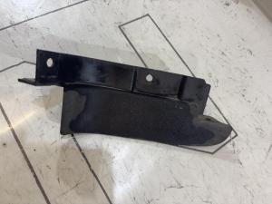 Брызговик правый задний 8E0853834 Audi A4 B6