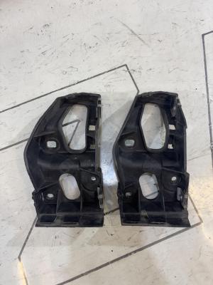 Кронштейн порога левый передний 8E0853921B Audi A4 B6