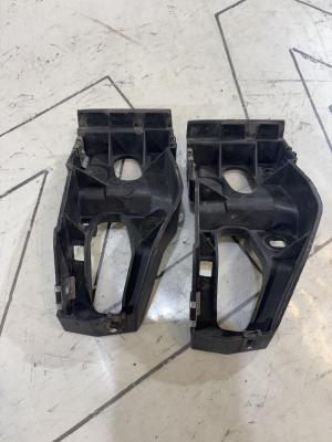 Кронштейн порога левый передний 8E0853921B Audi A4 B6