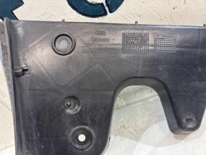 Кронштейн заднего бампера правый 4F5807454 