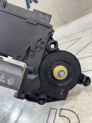 Моторчик стеклоподъемника 8E2959801 Audi A4 B6