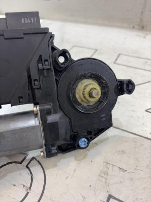 Моторчик стеклоподъемника 8E2959801B Audi A4 B6