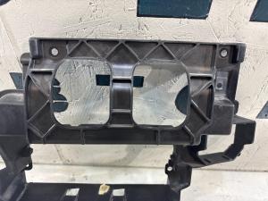 Рамка для дефлекторов средняя 4F1858005A 