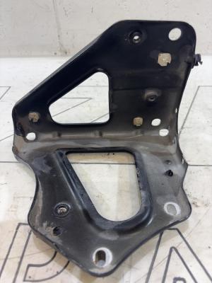 Кронштейн крепления крыла 4F0821136A Audi A6 C6 / S6 C6 / RS6 C6