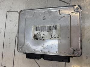 Блок управления дизельного двигателя 8E0907401J Audi A4 B6