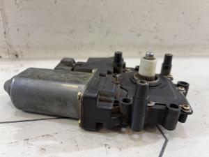 Моторчик стеклоподъемника передний правый 4A0959802D Audi A6 C4