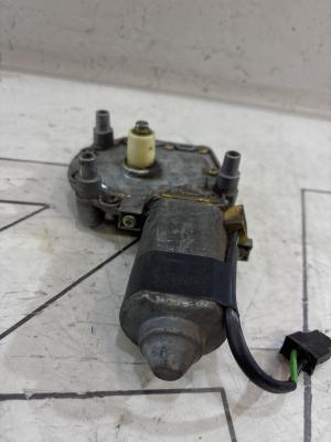 Моторчик стеклоподъемника задней левой двери 4A0959801A Audi A6 C4