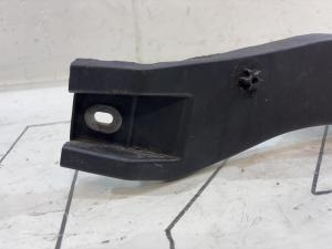 Кронштейн переднего крыла левый 8E0821137B Audi A4 B6