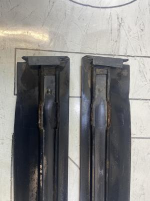 Нижние молдинги (резинки) дверей Audi 80 B4 Cabriolet 895853959A 