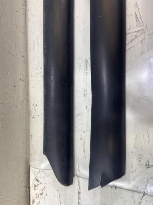 Молдинги (накладки) дверей нижние 8D0853970B Audi A4 B5 седан / Avant