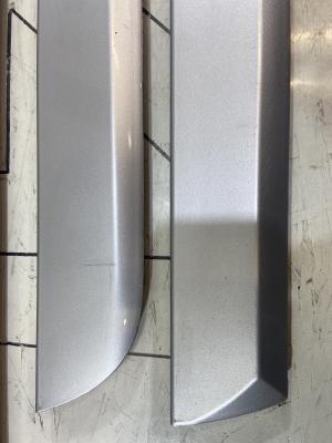 Молдинги (накладки) дверей нижние 8E0853970E Audi A4 B6 / B7