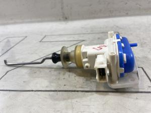 Клапан управления для двери водителя и пассажира 8A0862153 Audi 80 B4