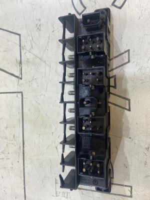 Блок предохранителей (блок реле) 4A0941822 Audi A6 C4