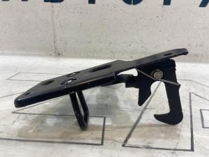 Стопорный крюк 8E0823480E Audi A4 B6