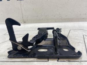 Стопорный крюк 4F0823480A Audi A6 C6 / S6 C6 / RS6 C6