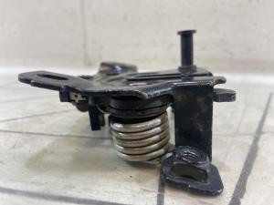 Замок капота 4B0823509 Audi A6 C5