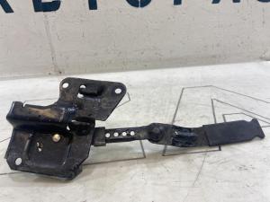 Стопорный крюк 4B3823480F Audi S6 C5