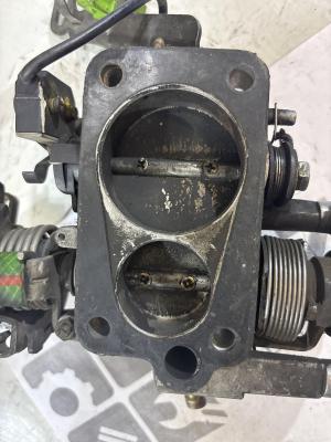 Дроссельная заслонка 078133061A 