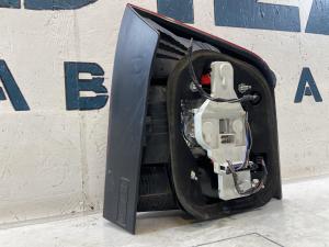 Фонарь задний правый 1Z9945095A Skoda Octavia II рест