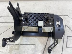 Кронштейн блока управления дверью 7L6959191B Volkswagen Touareg I