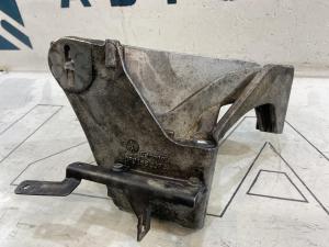 Кронштейн двигателя левый 070199307A Volkswagen Touareg I