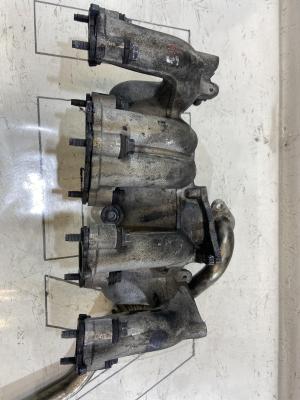 Патрубок впускного тракта 070129713H Volkswagen Touareg I