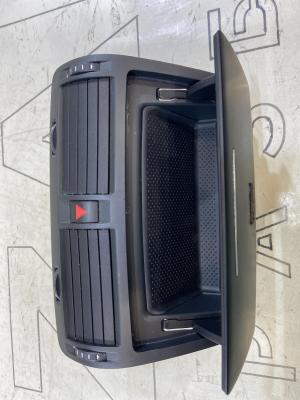 Дефлектор обдува салона 1Z0820951 Skoda Octavia II рест