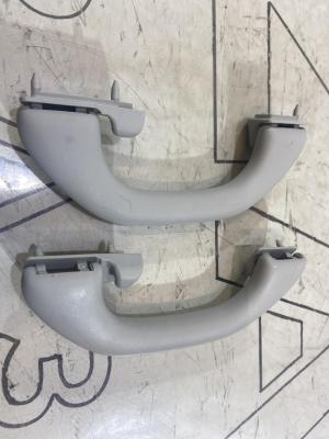 Ручки потолочные (комплект) 5J0857607 Skoda Octavia II рест
