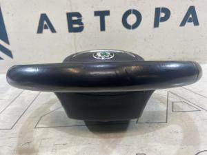 Pулевое колесо (кожа) 3T0419091G Skoda Octavia II рест