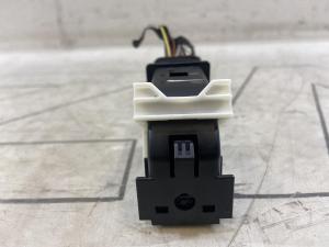 Корпус плоского разъёма с фиксатором контактов 1K0937702D Skoda Octavia II рест