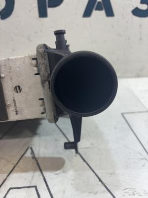 Интеркулер 8E0145806M Audi A4 B6