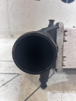 Интеркулер 8E0145806M Audi A4 B6