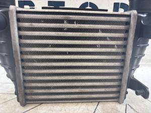 Интеркулер 8E0145806M Audi A4 B6