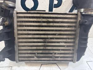 Интеркулер 8E0145805Q Audi A4 B6