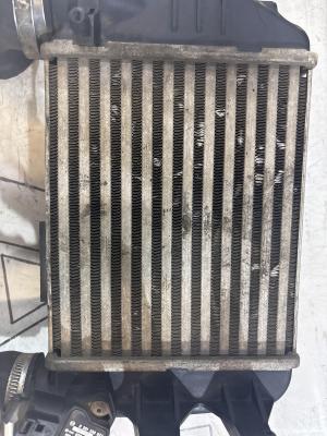 Интеркулер 8E0145805Q Audi A4 B6