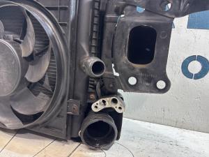 Передняя панель (телевизор) в сборе 1Z0010409T Skoda Octavia