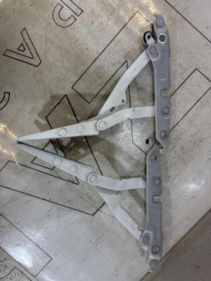 Петли крышки багажника  левая правая 4F5827301D Audi A6 C6