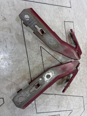 Петли капота левая правая 4F0823302 Audi A6 C6 / S6 C6 / RS6 C6