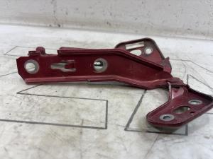 Петли капота левая правая 4F0823302 Audi A6 C6 / S6 C6 / RS6 C6