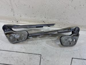 Петли капота левая правая 4F0823301 Audi A6 C6 / S6 C6 / RS6 C6