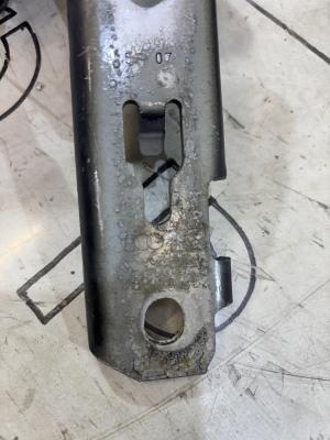 Петли капота левая правая 4F0823301 Audi A6 C6 / S6 C6 / RS6 C6