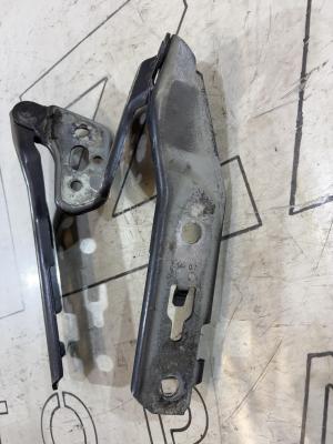 Петли капота левая правая 4F0823301 Audi A6 C6 / S6 C6 / RS6 C6