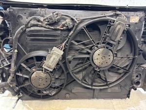 Панель передняя (телевизор) 1J0973737 Skoda Octavia