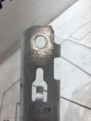 Петли капота левая правая 4F0823301 Audi A6 C6 / S6 C6 / RS6 C6